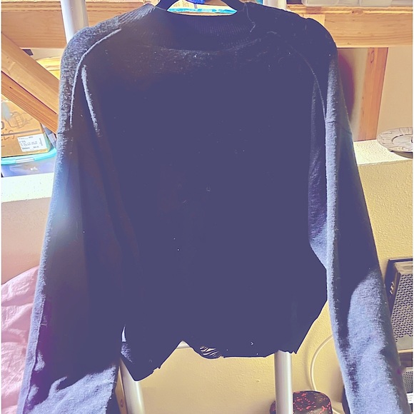 HELMUT LANG SIZE LARGE NEVER WORN; EXCELLENT CONDITION, DISTRESSED 100% WOOL - Picture 5 of 10